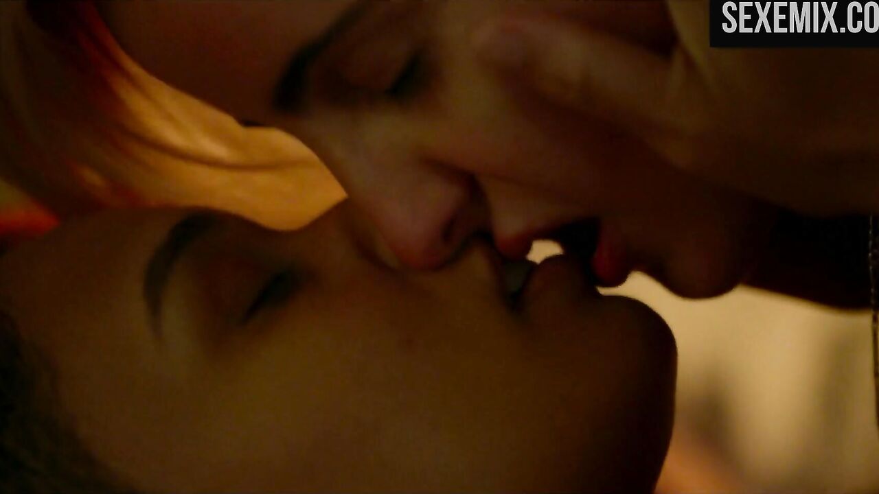 Rosanny Zayas, Jacqueline Toboni interracial sex - The L Word: Generation Q