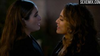 Arienne Mandi, Sepideh Moafi kiss on the rain - The L Word: Generation Q