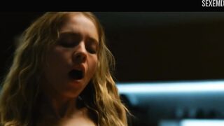 Sydney Sweeney breasts, cowgirl sex in - The Voyeurs