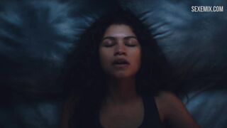 Zendaya Height masturbates in bed, series - Euphoria