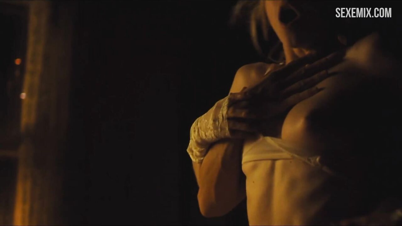 Best Hunter Schafer Sex Scene from series - Euphoria