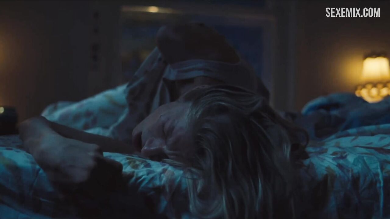 Best Hunter Schafer Sex Scene from series - Euphoria