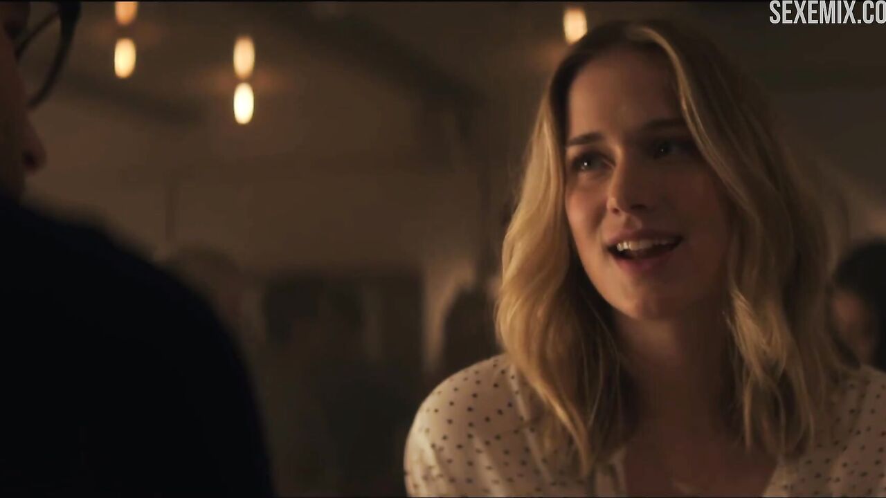 Elizabeth Lail bartender sex scene in You