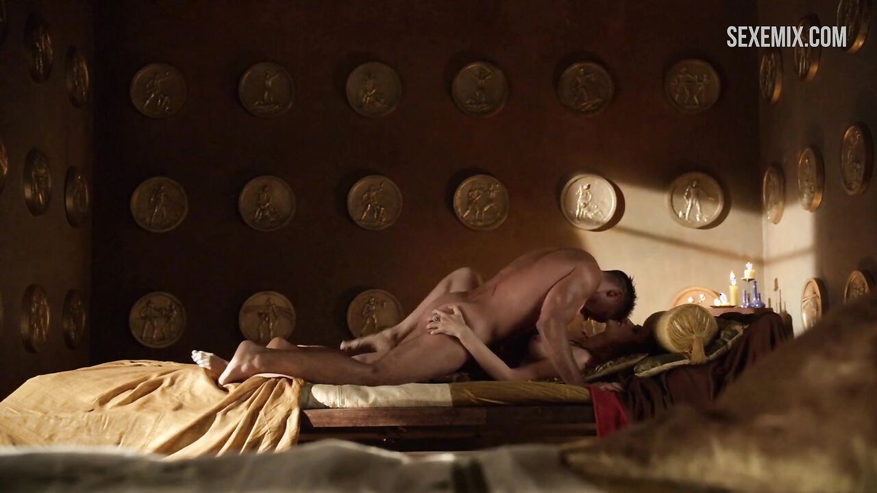 Lucy Lawless sex with a wounded gladiator, scene in Spartacus