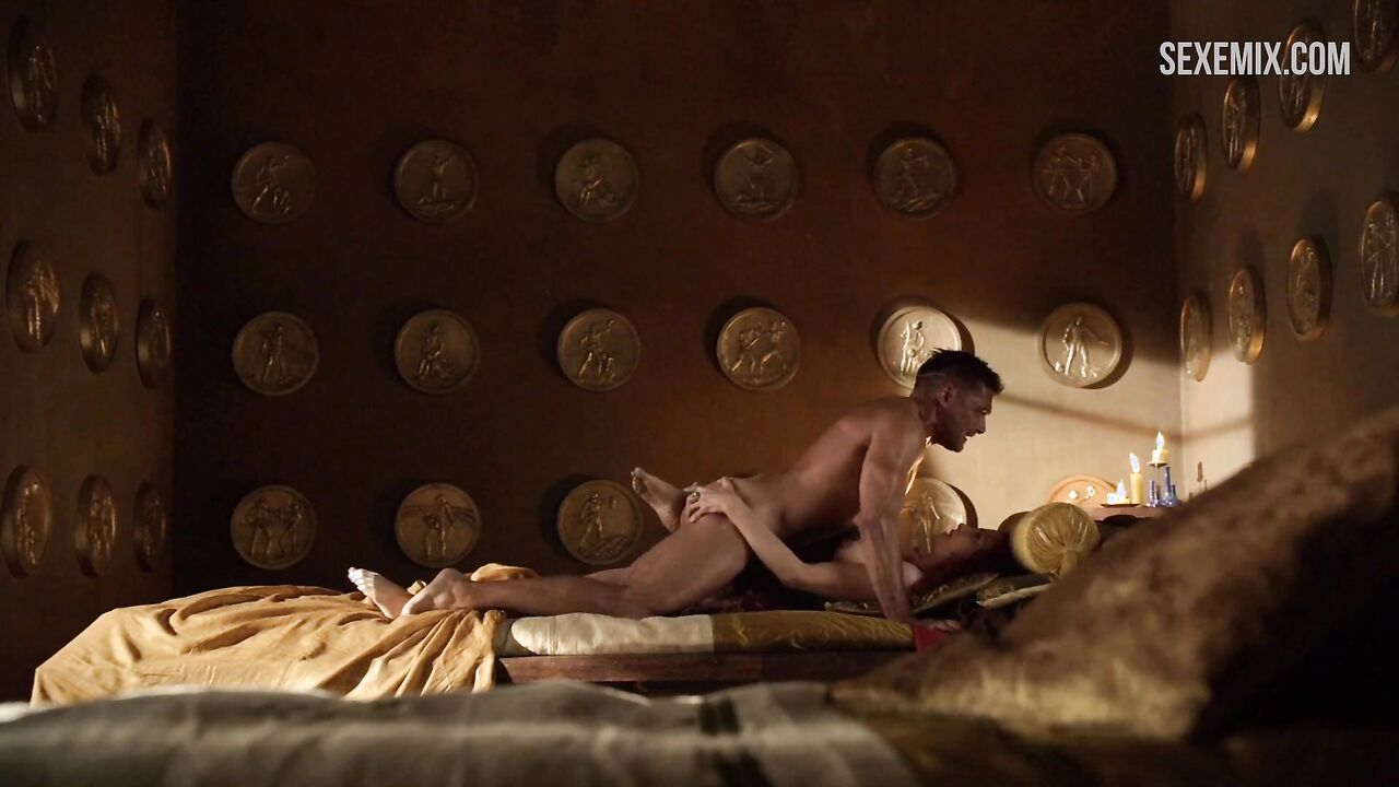 Lucy Lawless sex with a wounded gladiator, scene in Spartacus