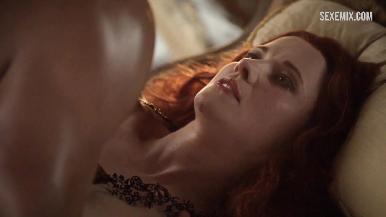 Lucy Lawless sex with a wounded gladiator, scene in Spartacus