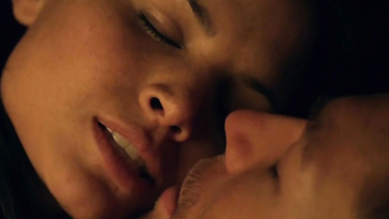 Katrina Law breats sex scene in Spartacus