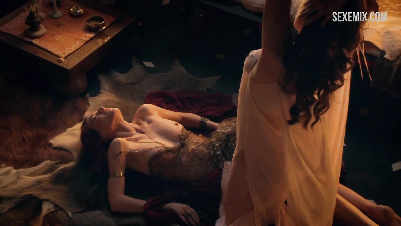 Lucy Lawless, lesbian scene in Spartacus