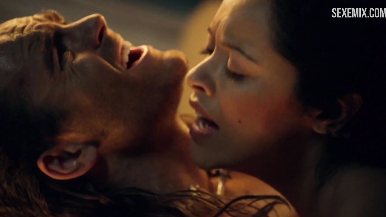 Marisa Ramirez has sex with Gannicus, in - Spartacus