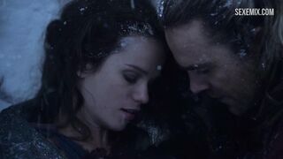 Sibyl sex scene in the snow, scene - Spartacus