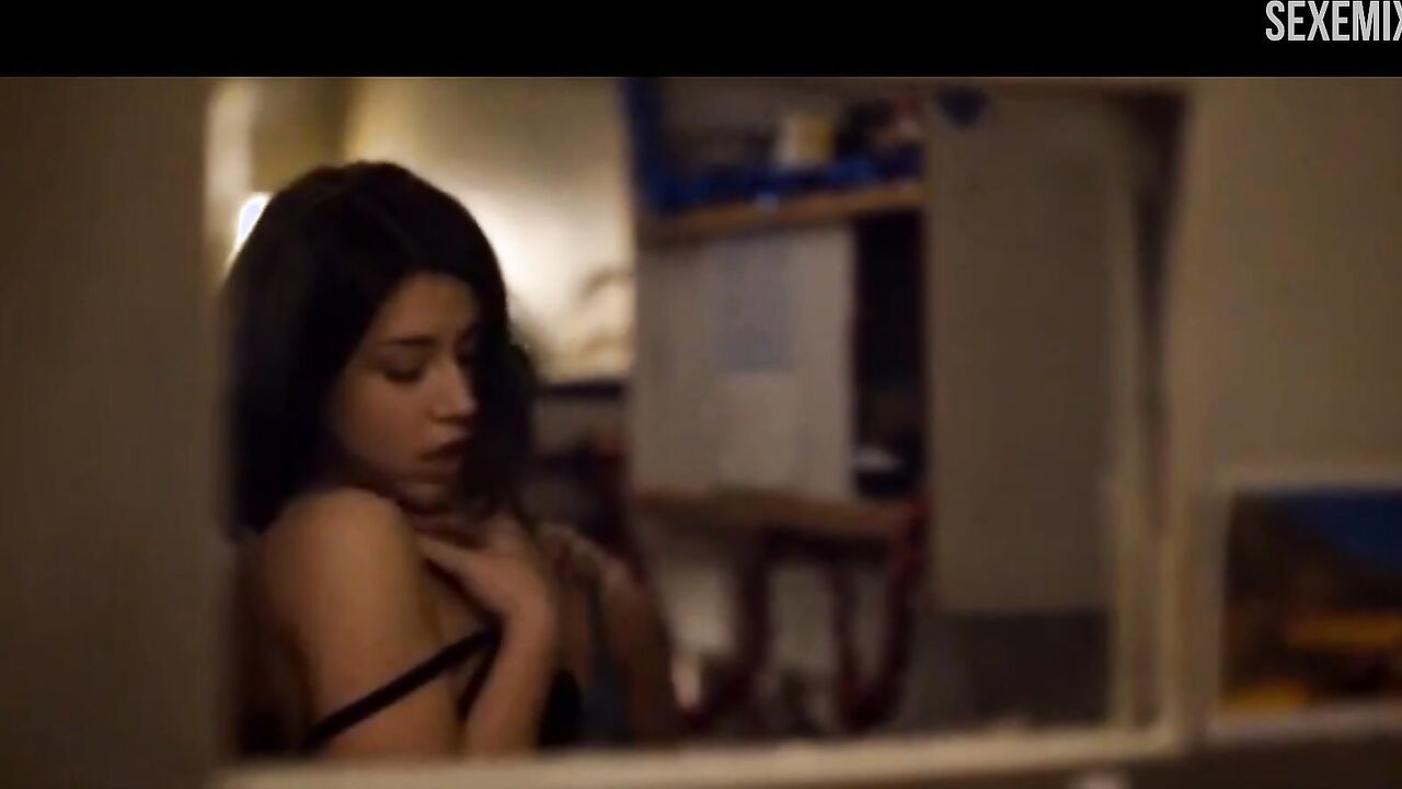 Adele Exarchopoulos erotic scene -  Down by Love