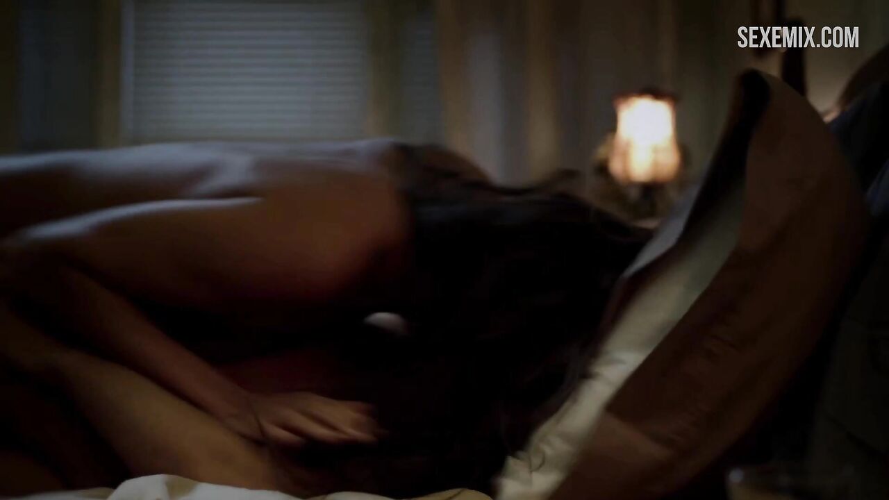 Stephanie Danielson sex in bed scene - Femme Fatales