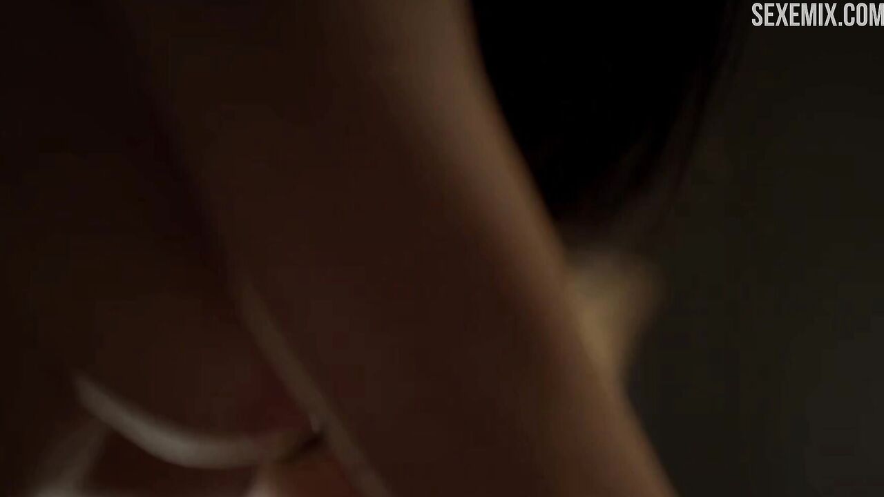 Stephanie Danielson sex in bed scene - Femme Fatales