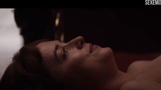 Dakota Johnson attachée baise au lit, scène dans Cinquante nuances de Grey