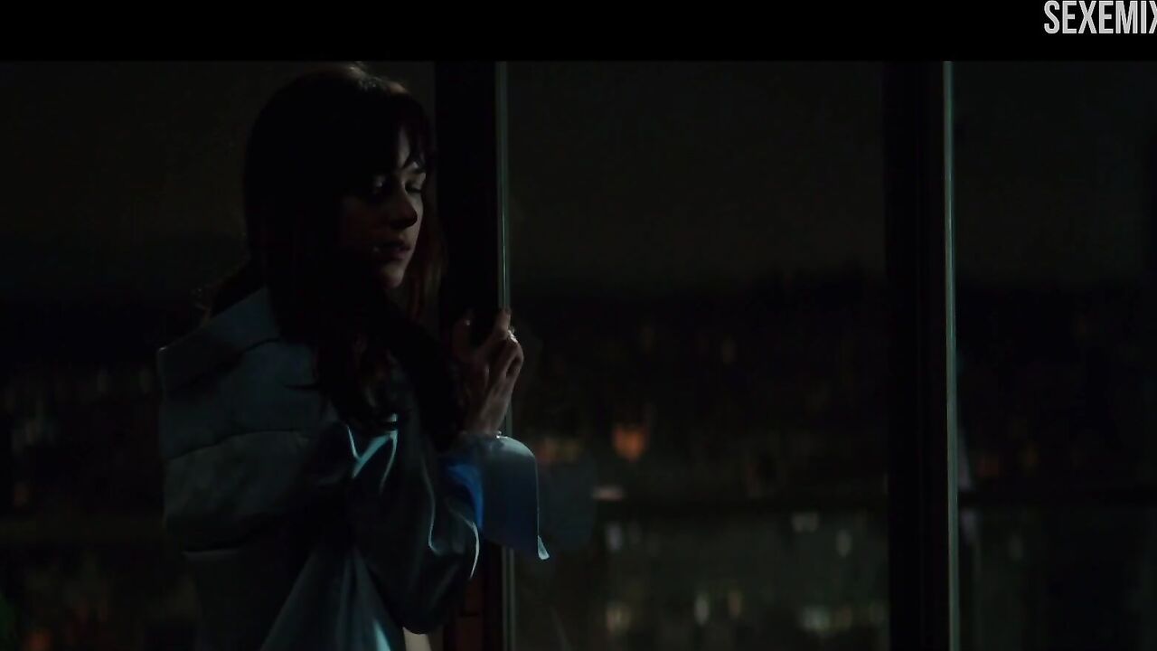 Naked Dakota Johnson near the window, scene - Fifty Shades Darker