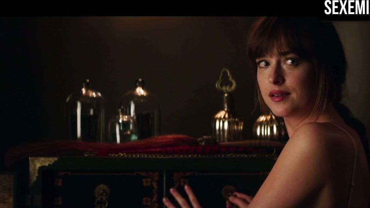 Sexy Dakota Johnson Sexspielzeug und harte Fickszene bei Fifty Shades Freed