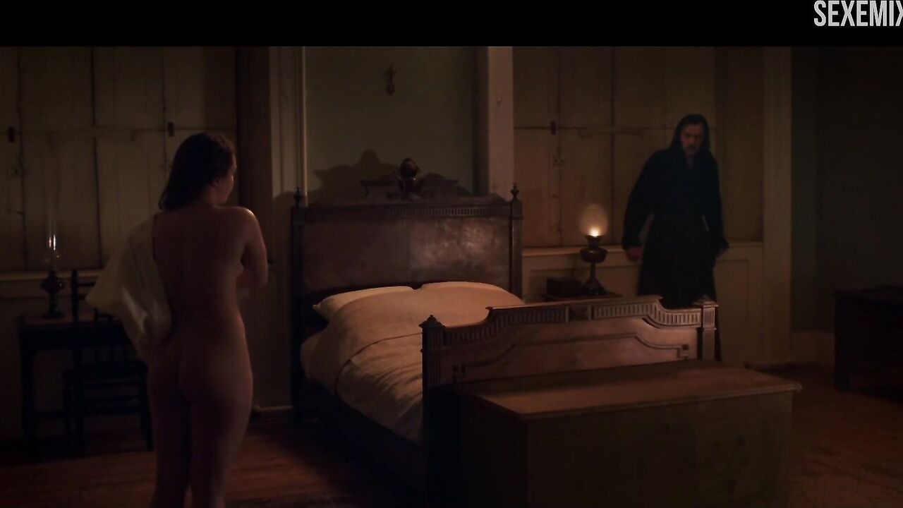 Florence Pugh nude, Butt Scene in Lady Macbeth