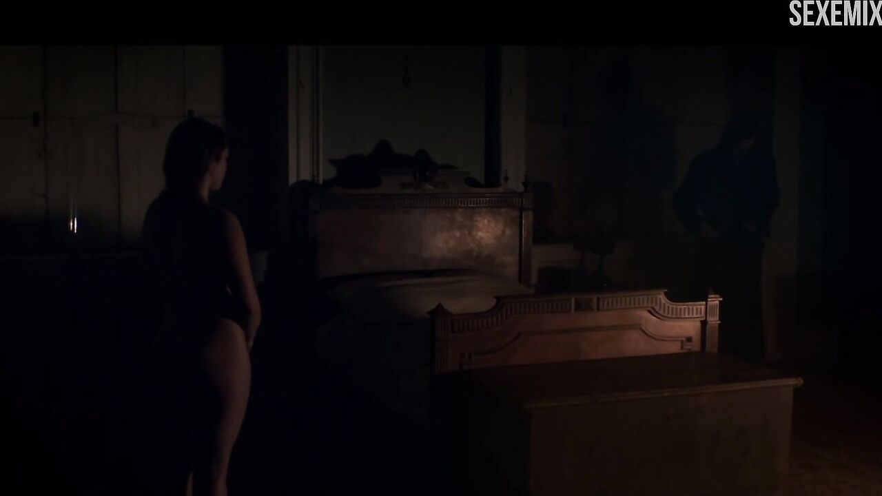 Florence Pugh nude, Butt Scene in Lady Macbeth