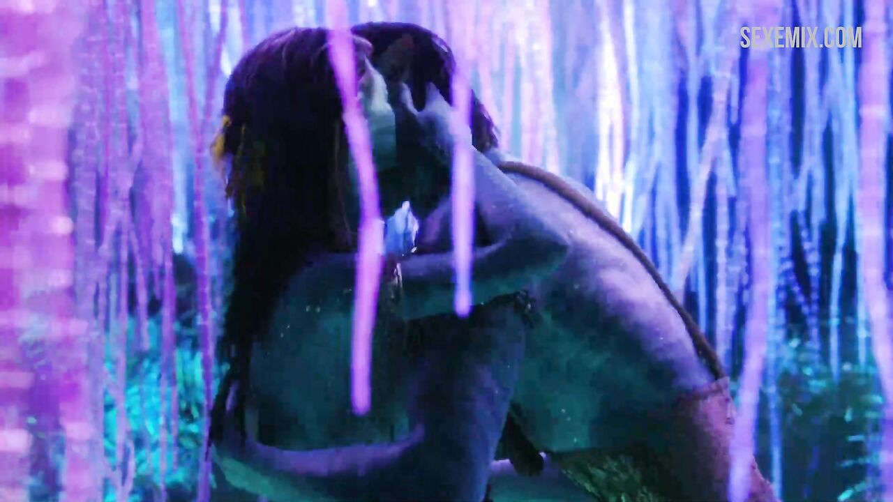 Jake Sully and Neytiri sex scene in Avatar