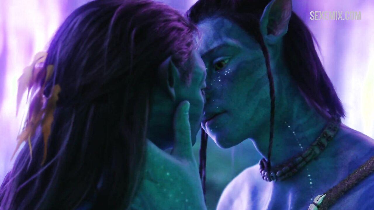 Jake Sully and Neytiri sex scene in Avatar