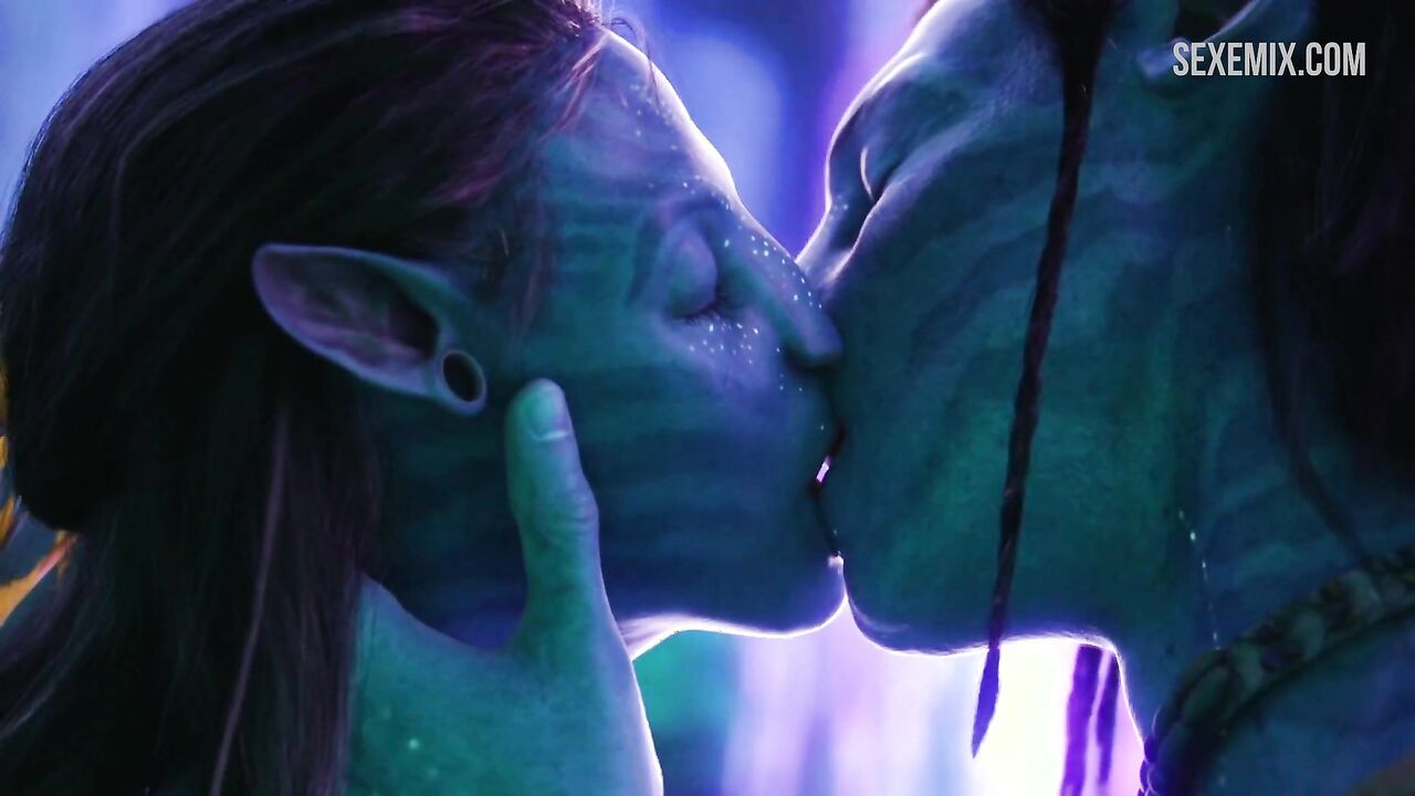 Jake Sully and Neytiri sex scene in Avatar