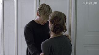 Isabelle Huppert handjob in toilet, scene in Piano Teacher