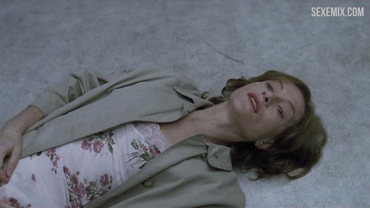 Isabelle Huppert Fucking in floor, scene in Piano Teacher