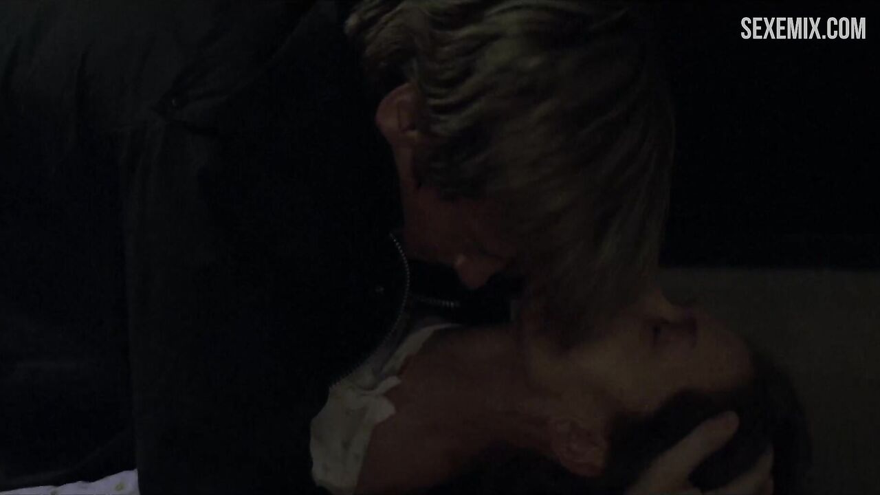 Sexy Isabelle Huppert fucking on floor, scene in The Piano Teacher