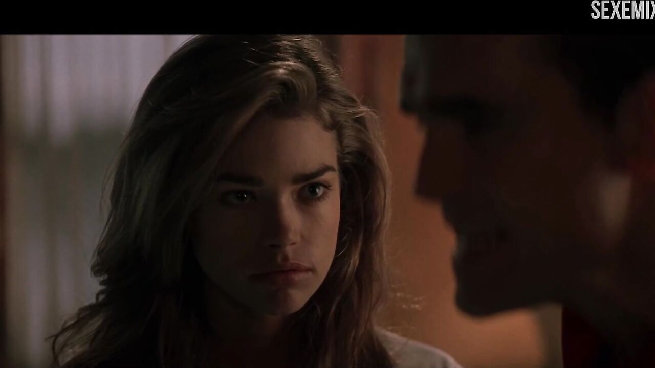 Denise Richards threesome, scene in Wild Things