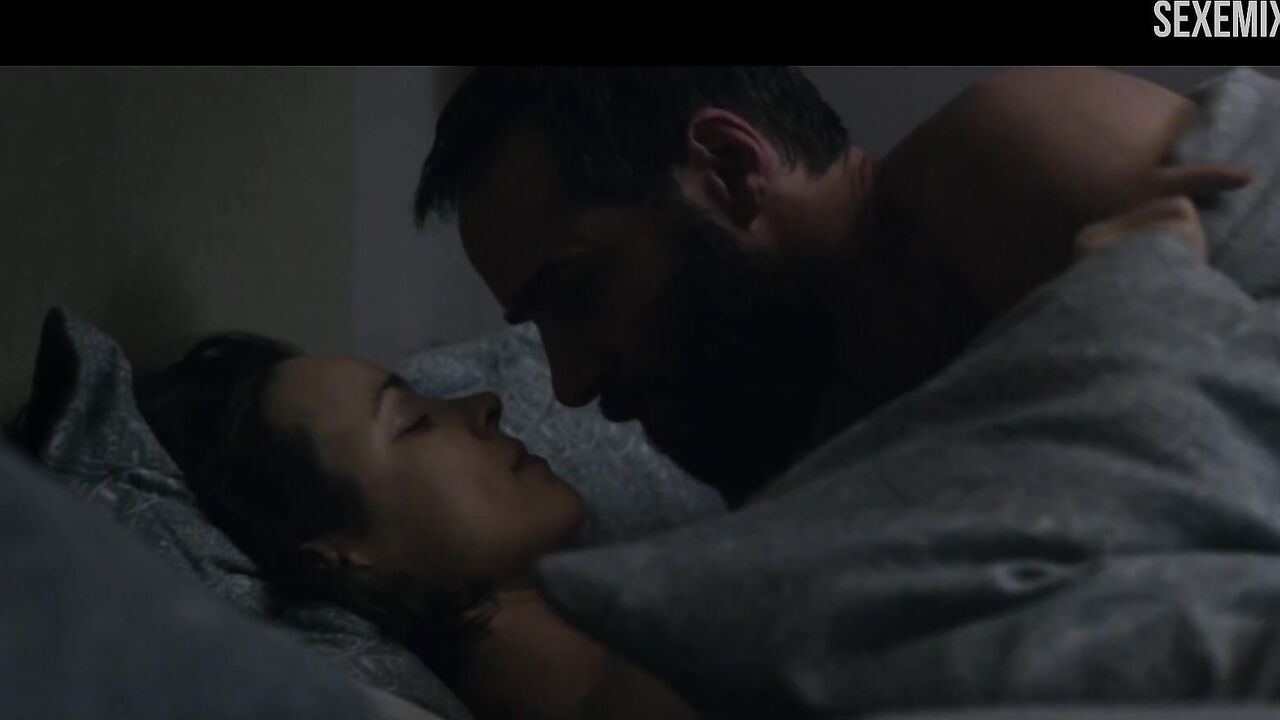 Rachel McAdams fucking in bed, scene in Disobedience