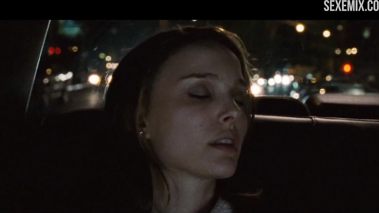 Sexy Mila Kunis lesbian scene in car - Black Swan