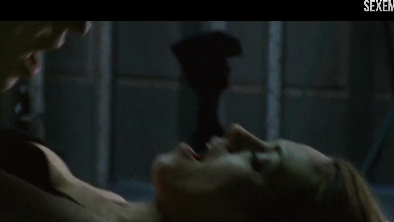 Mila Kunis Sex On Desk, scene in Black Swan