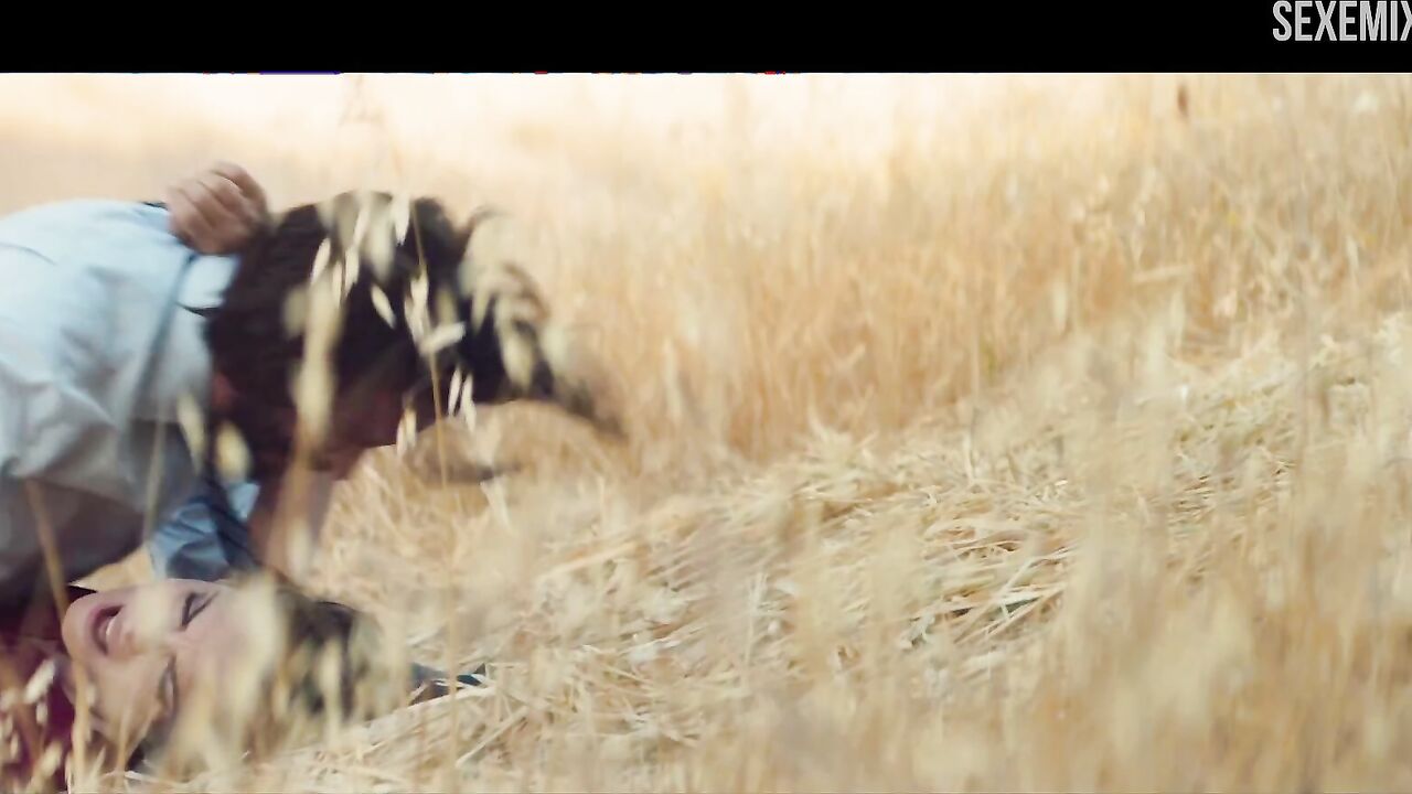 Winona Ryder fuck scene in meadow - Destination Wedding