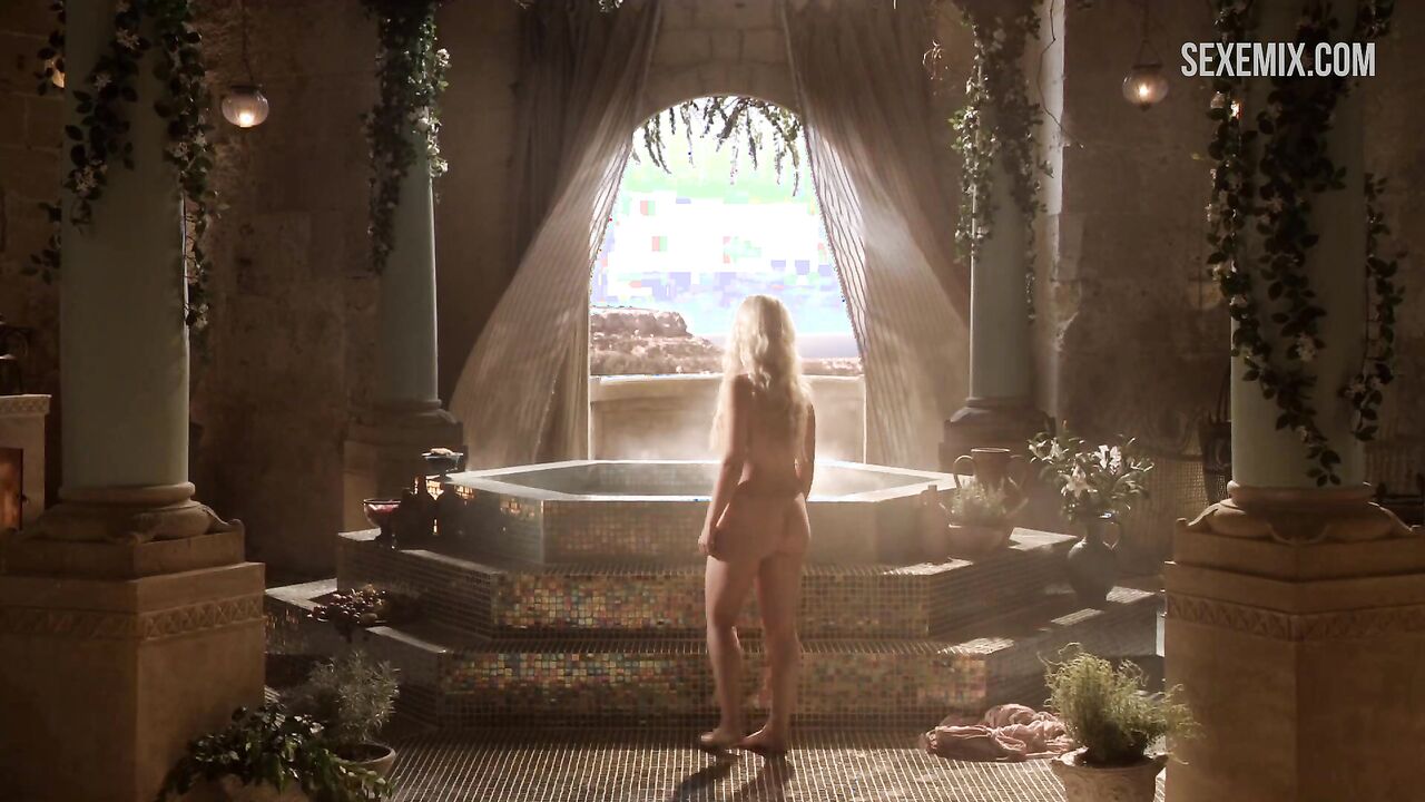 Nude Emilia Clarke Going into a Hot Tub, scene in Game of Thrones