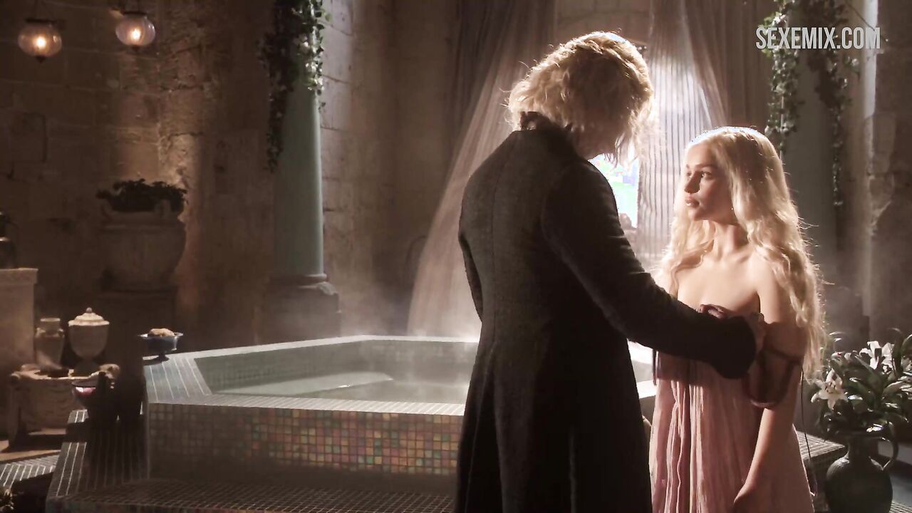 Nude Emilia Clarke Going into a Hot Tub, scene in Game of Thrones