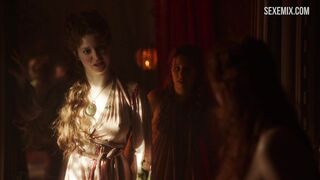 La prostituée apprend à plaire au client, scène dans Game of Thrones