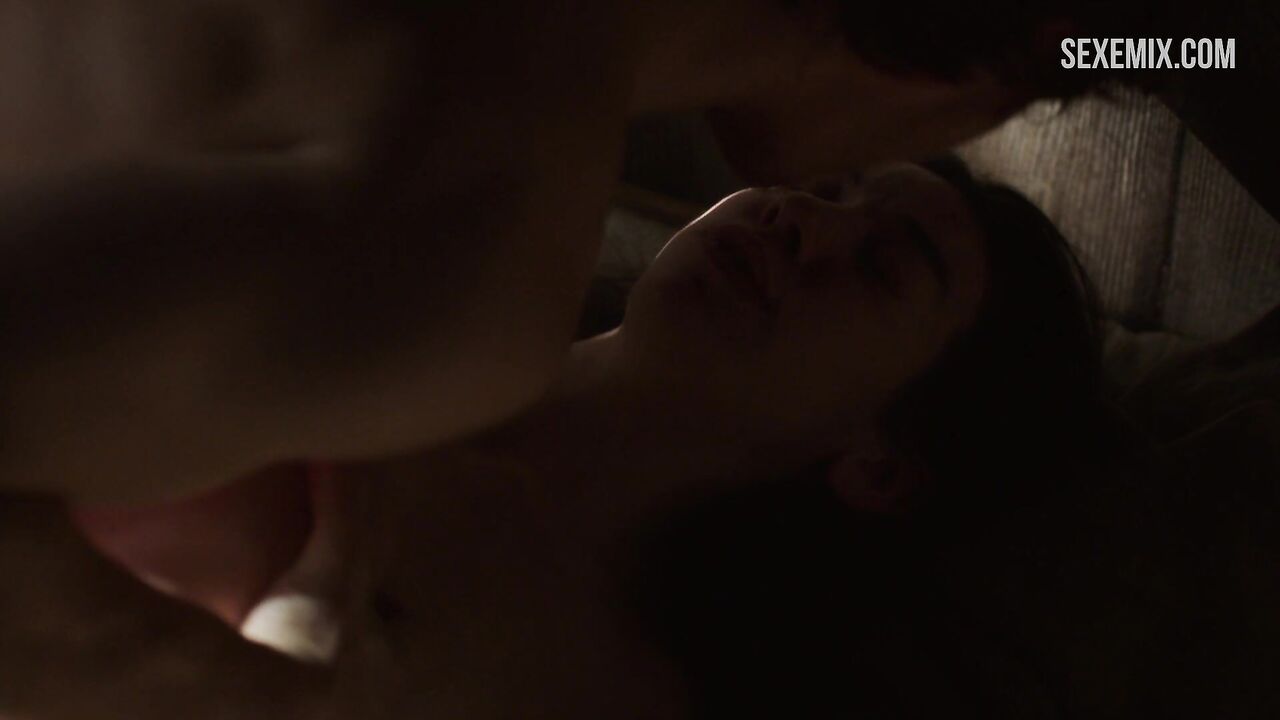 Sex with Amy Dawson in ship's cabin, scene in Game of Thrones