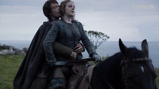 Toccando il seno di Gemma Whelan, scena in Il Trono di Spade