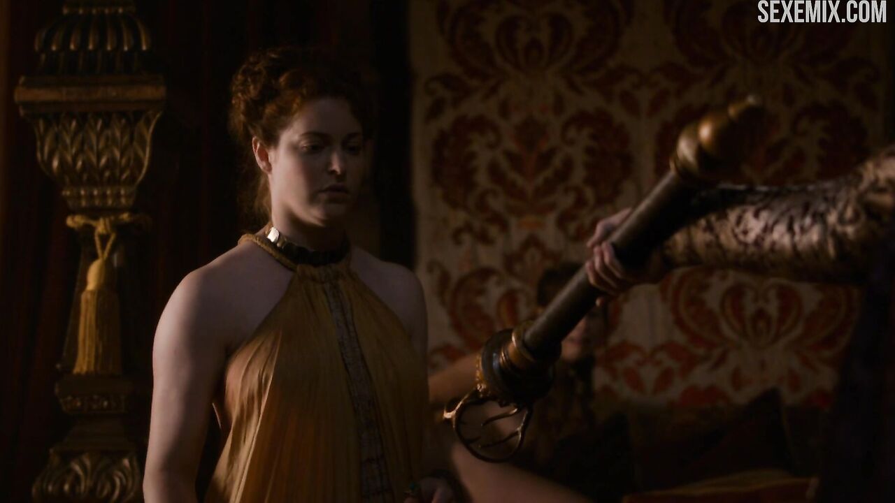 Esme Bianco, hard ass whipping, scene in Game of Thrones