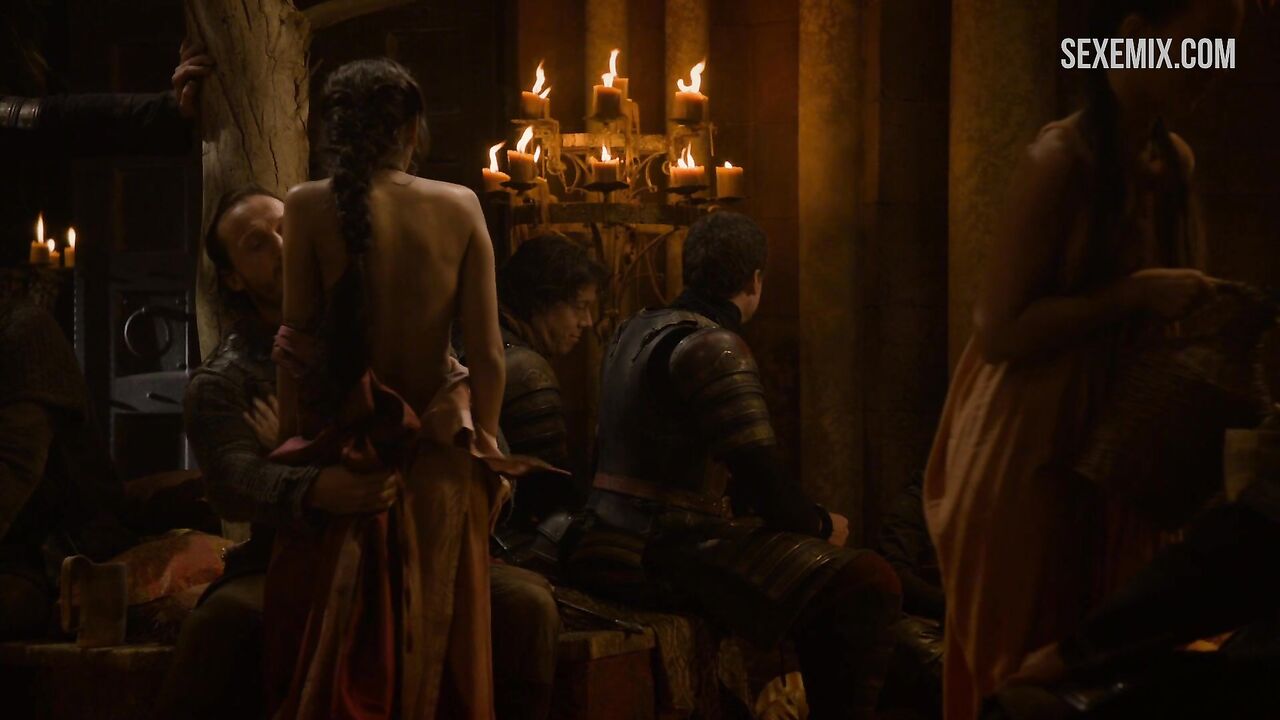 Sahara Knite breasts, undressing scene in Game of Thrones