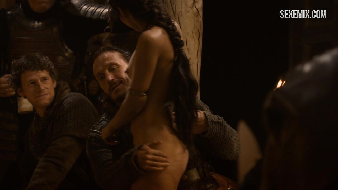 Sahara Knite breasts, undressing scene in Game of Thrones