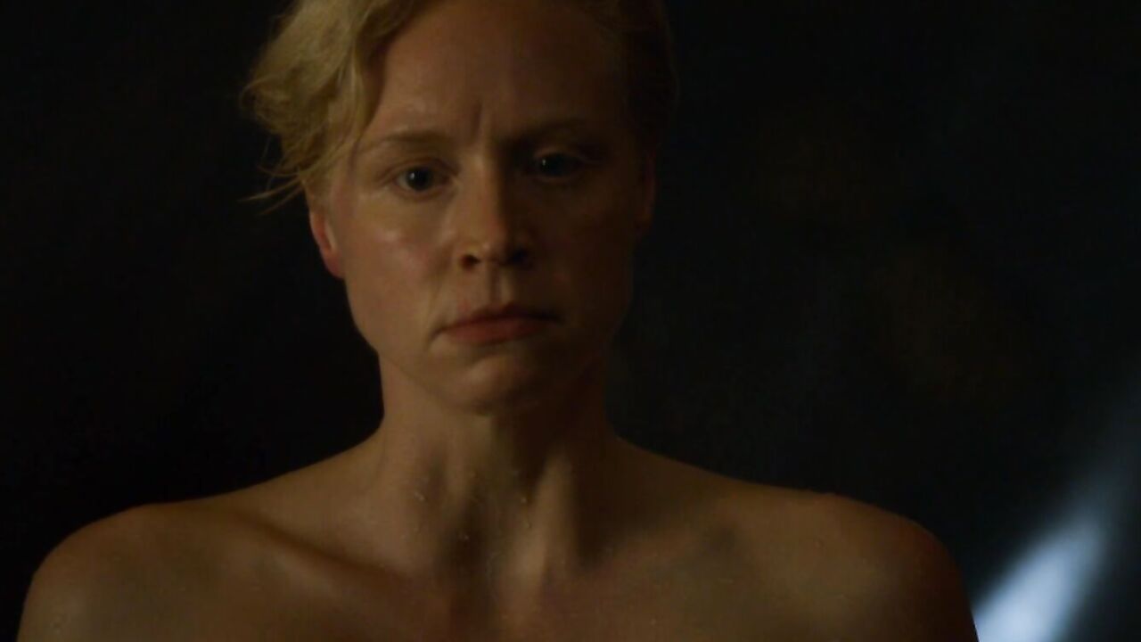 Gwendoline Christie takes a bath, scene in Game of Thrones