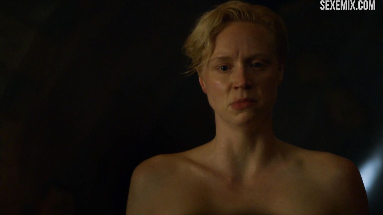 Gwendoline Christie takes a bath, scene in Game of Thrones