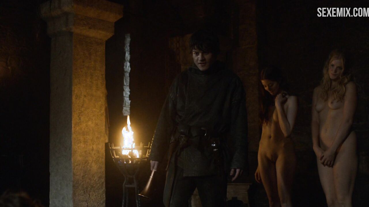 Sex with Charlotte Hope  and Stephanie Blacker's caresses, scene in Game of Thrones