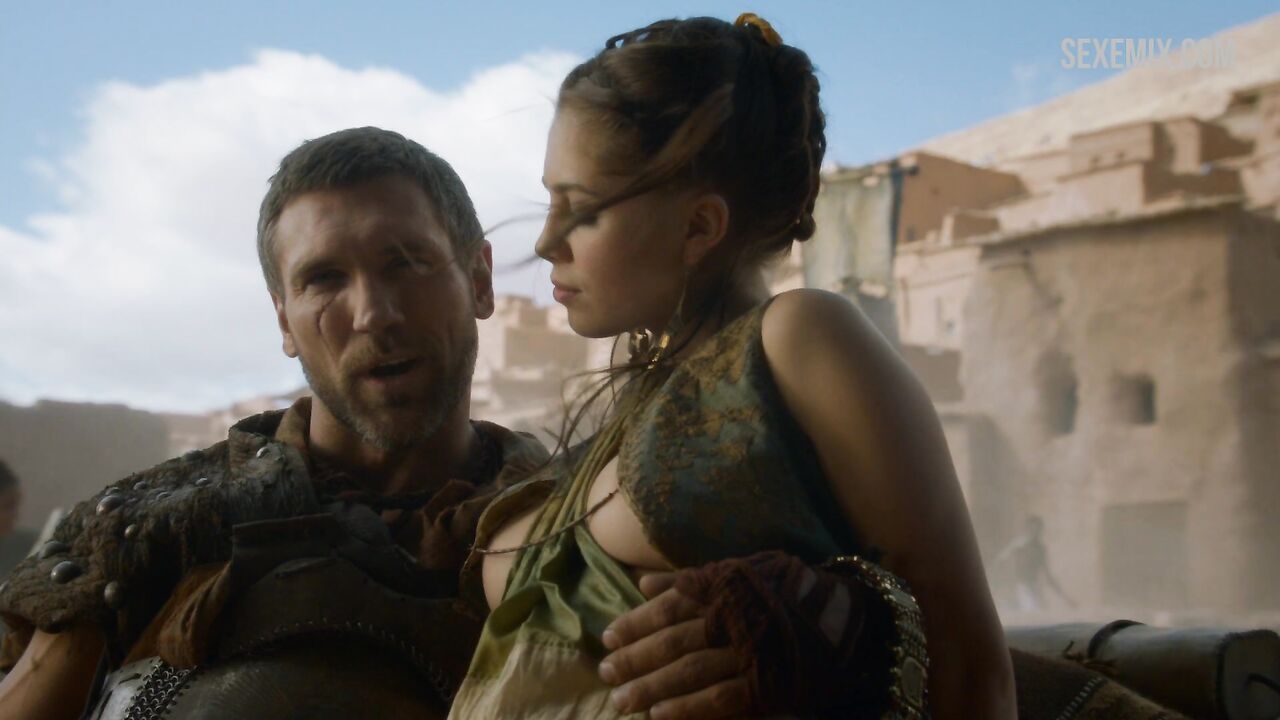 Sexy Talita Luke-Erdley, erotic scene in Game of Thrones