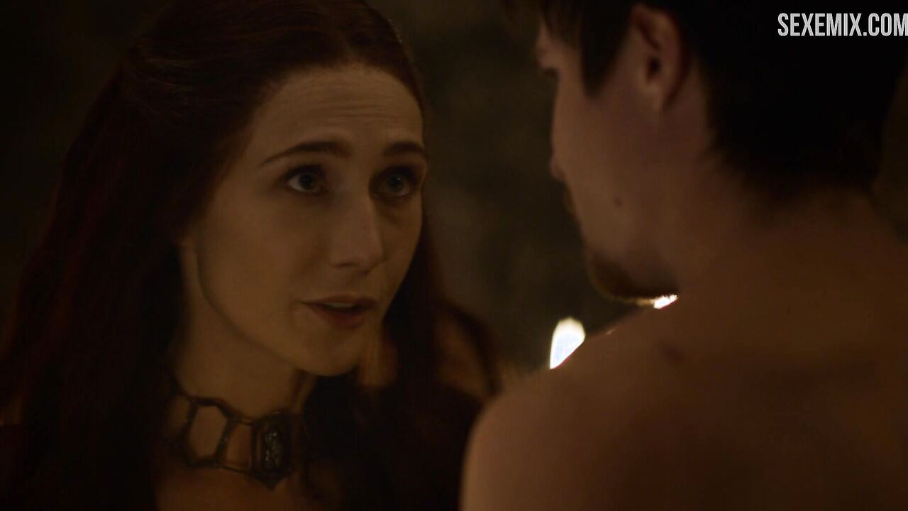 Carice van Houten cowgirl, scene in Game of Thrones