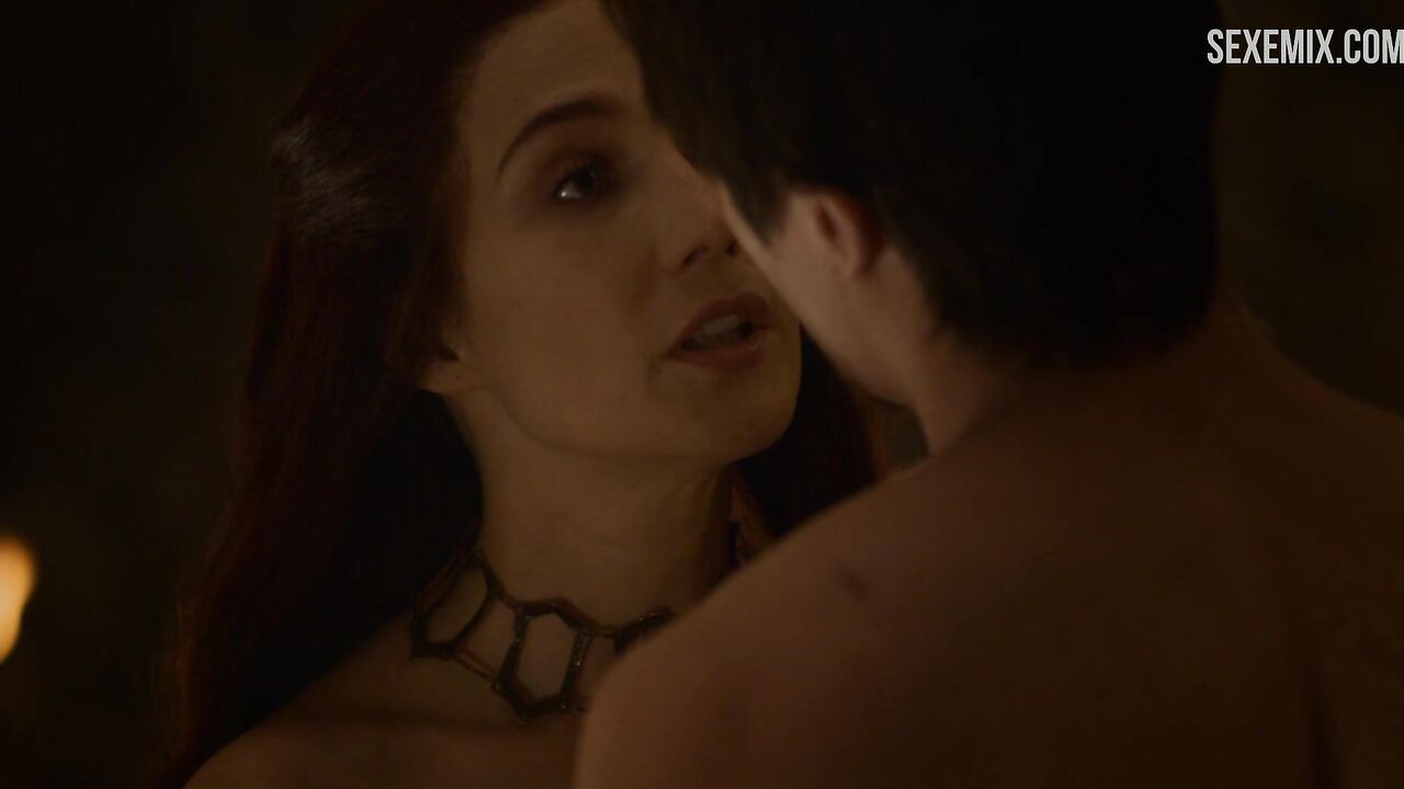 Carice van Houten cowgirl, scene in Game of Thrones