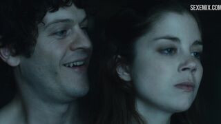 Charlotte Hope, Game of Thrones sahnesinde pencerenin arkasından sert bir şekilde sikişti