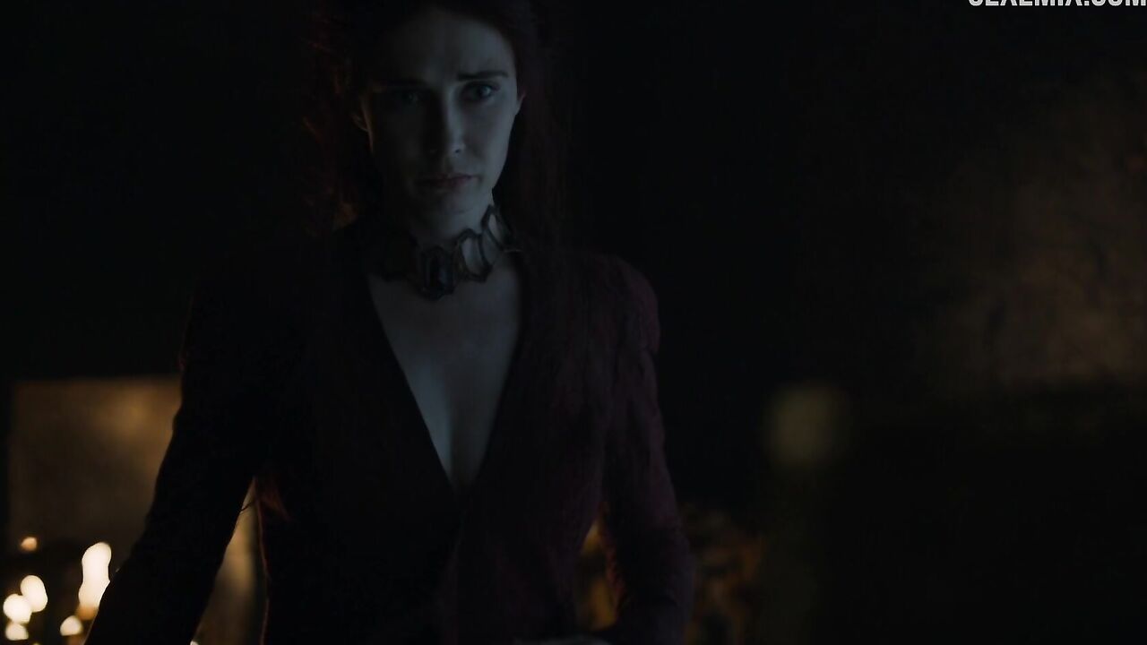 Carice van Houten undressed in front of the mirror, scene in Game of Thrones