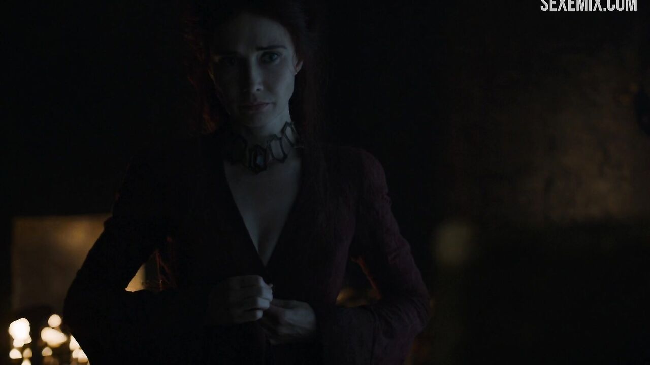 Carice van Houten undressed in front of the mirror, scene in Game of Thrones